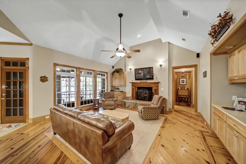 Discover unparalleled space on Lake Murray in Saluda County - photo 14