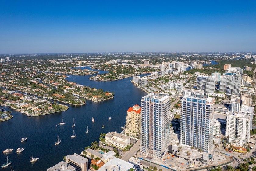 Trophy Development site with 196 of deep Intracoastal Waterway - photo 8