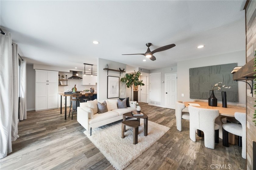 Welcome home to a one-of-a-kind custom floor plan in one of Pier - photo 4