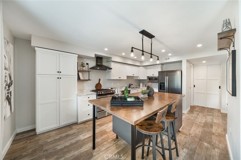 Welcome home to a one-of-a-kind custom floor plan in one of Pier - photo 10