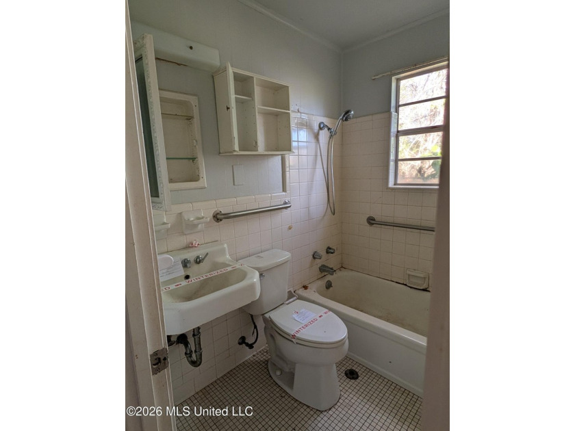 Looking for a smart way to get into real estate or grow your - photo 13