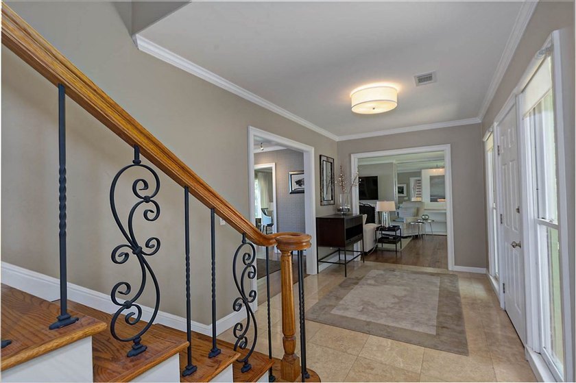 Located in Green Island Hills, this exceptional property offers - photo 15