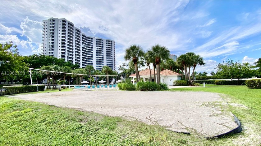Stunning golf course near, Intracoastal Waterway, and ocean - photo 16