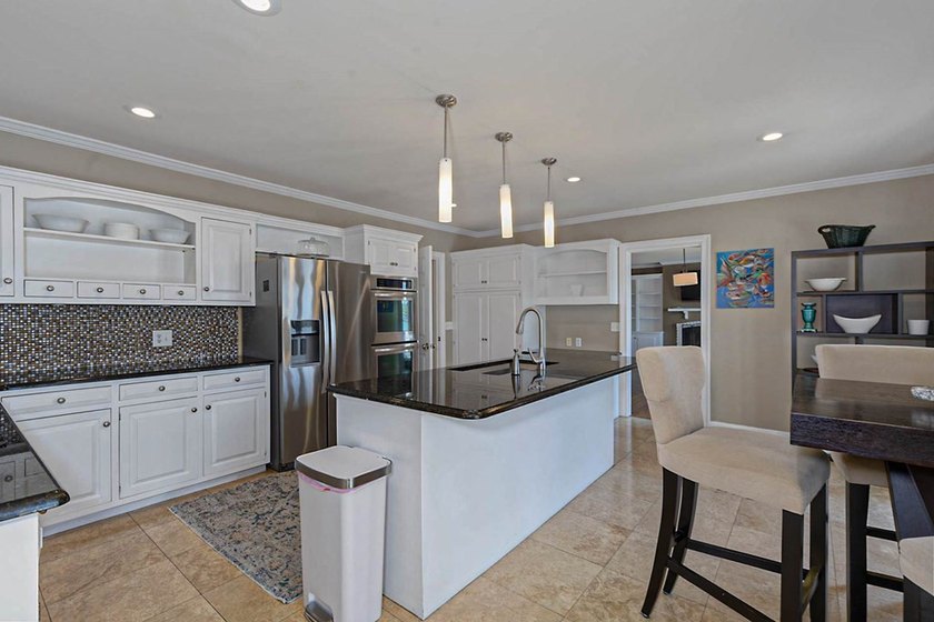 Located in Green Island Hills, this exceptional property offers - photo 26