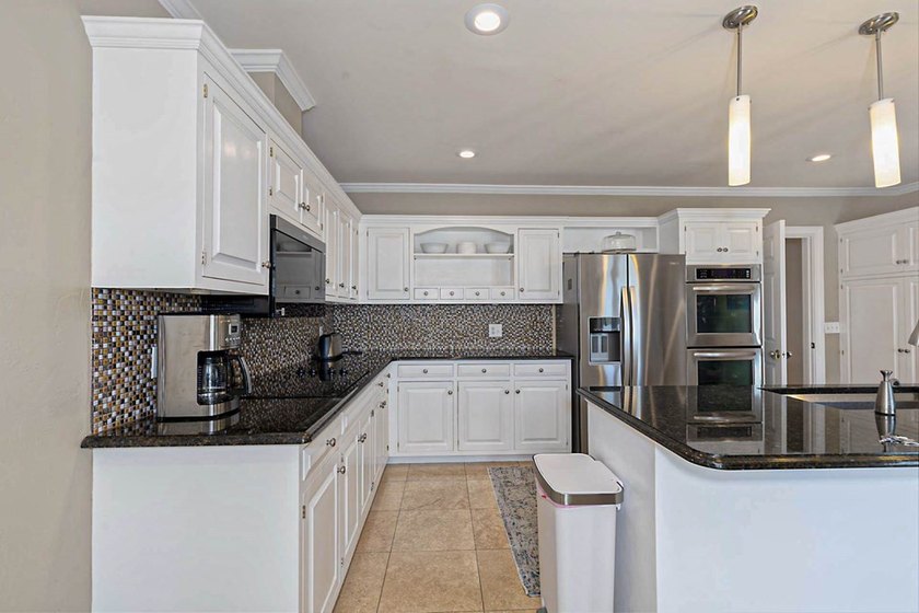 Located in Green Island Hills, this exceptional property offers - photo 28