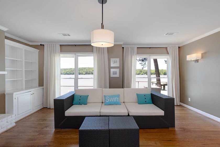 Located in Green Island Hills, this exceptional property offers - photo 32