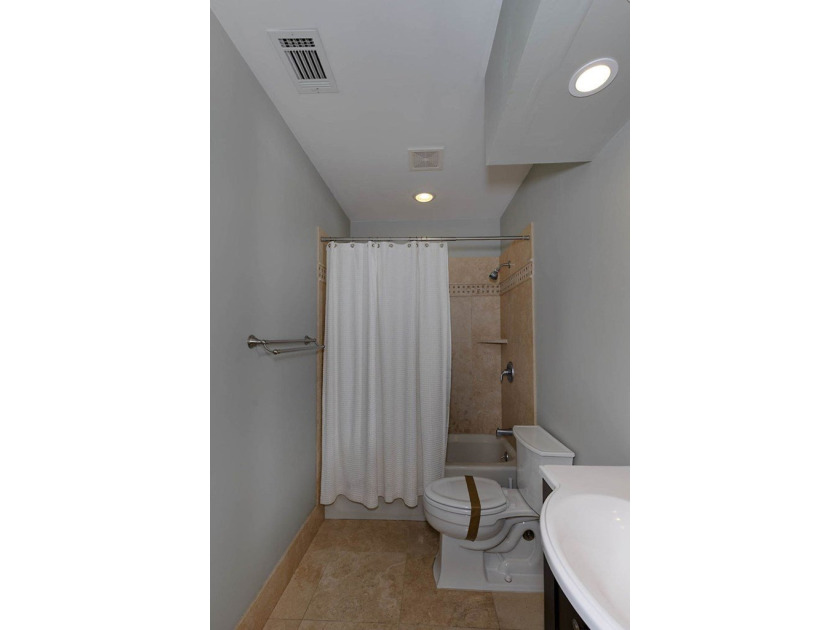Located in Green Island Hills, this exceptional property offers - photo 35
