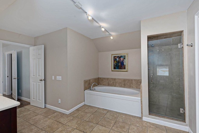 Located in Green Island Hills, this exceptional property offers - photo 43