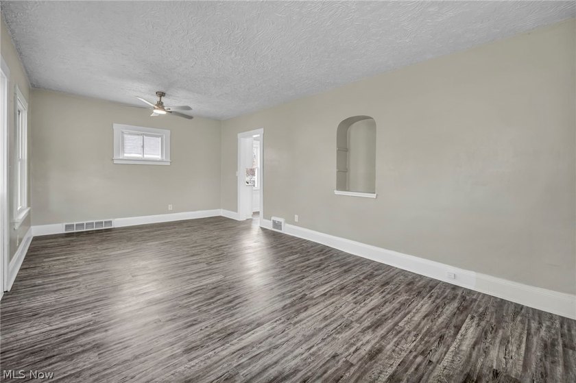 Welcome to this solid income-producing duplex in Cleveland - photo 28