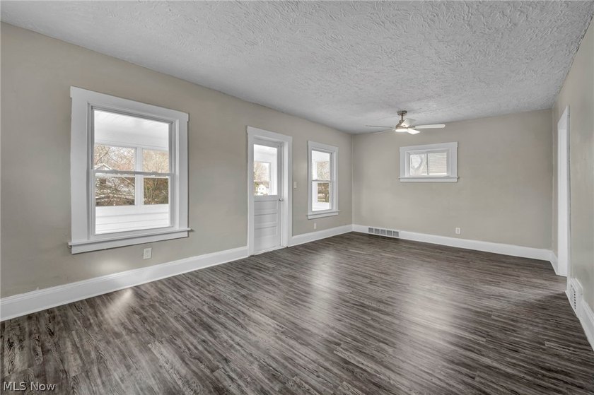 Welcome to this solid income-producing duplex in Cleveland - photo 29