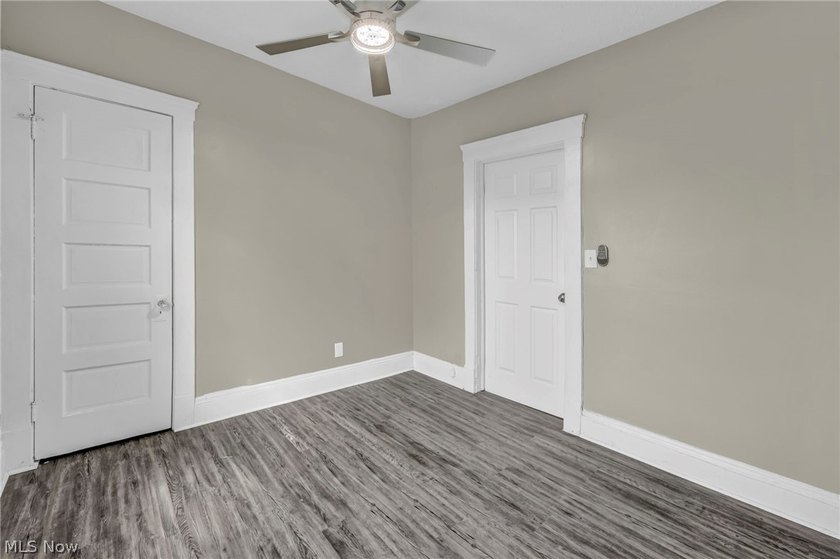 Welcome to this solid income-producing duplex in Cleveland - photo 37