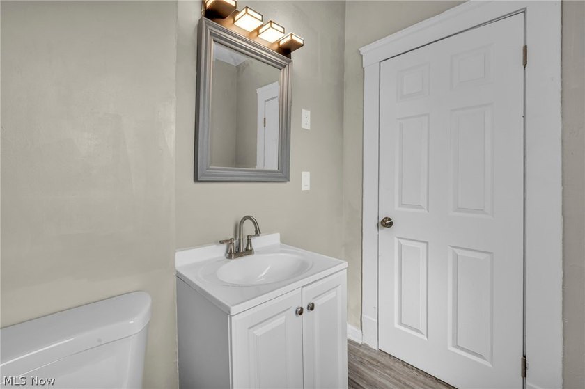 Welcome to this solid income-producing duplex in Cleveland - photo 39