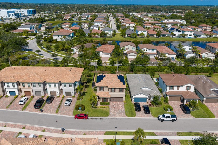 Low HOA fees on this 3-year-old 2 story home in gated community - photo 6