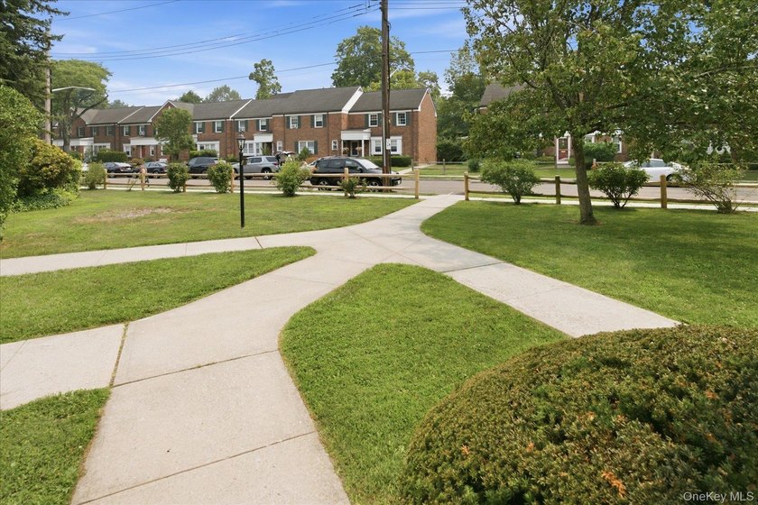 Discover this beautifully updated 2 bedroom, 1 full bath home - photo 3