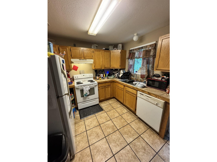 Check out this 2007 Duplex its fully rented tenants pay their - photo 4