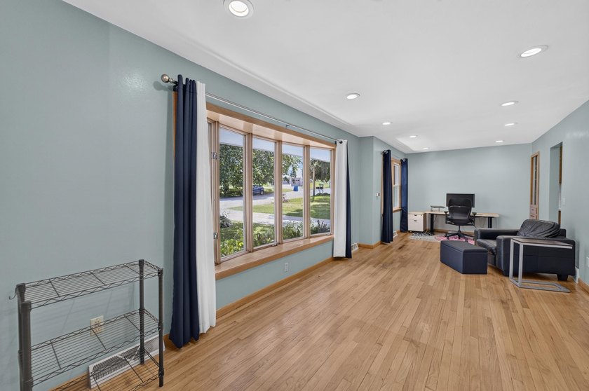 Welcome home to this charming 3-bedroom ranch in the heart of - photo 7
