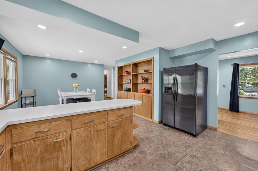 Welcome home to this charming 3-bedroom ranch in the heart of - photo 10