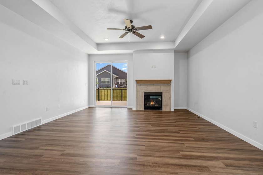 Gorgeous new-build 2BR/2BA zero-entry ranch condominium near - photo 3