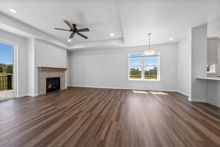 Gorgeous new-build 2BR/2BA zero-entry ranch condominium near - photo 6