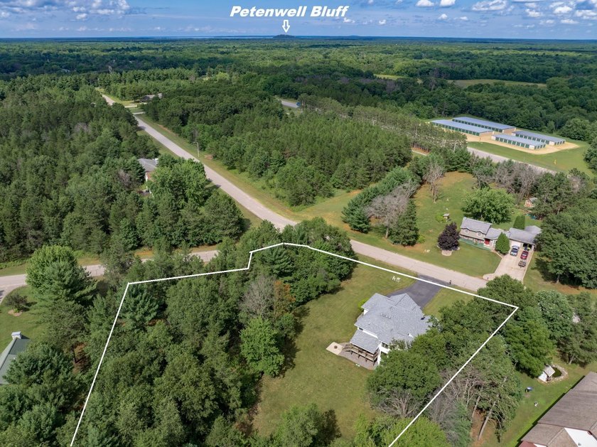 Well maintained, one-owner home offering nearly 2,500 sq. ft. of - photo 6