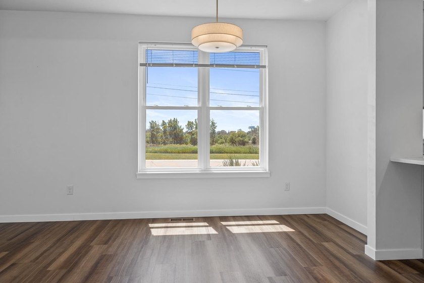 Gorgeous new-build 2BR/2BA zero-entry ranch condominium near - photo 7
