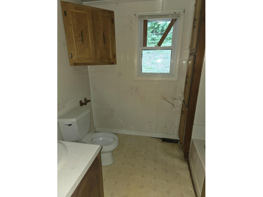 Opportunity awaits with this 3-bedroom, 1-bath ranch-style home - photo 10