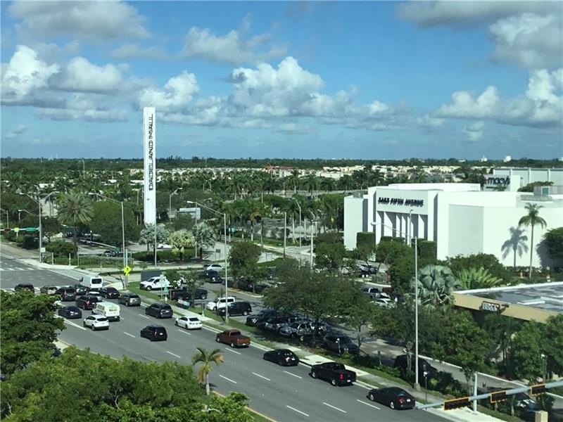 Beautifully furnished 1-bedroom, 1-bath condo located in the - photo 7