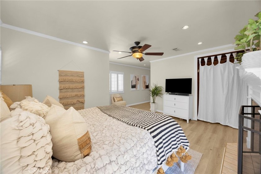 Welcome home to this charming 3-bedroom, 2-bath Artcraft Manor - photo 31
