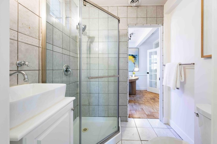 Set on a cul-de-sac in Midtown, this inviting home blends - photo 14