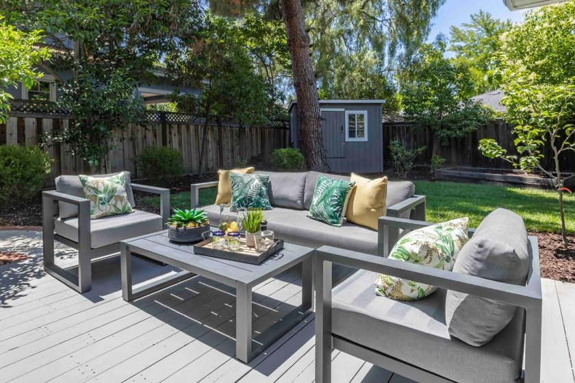 Set on a cul-de-sac in Midtown, this inviting home blends - photo 18