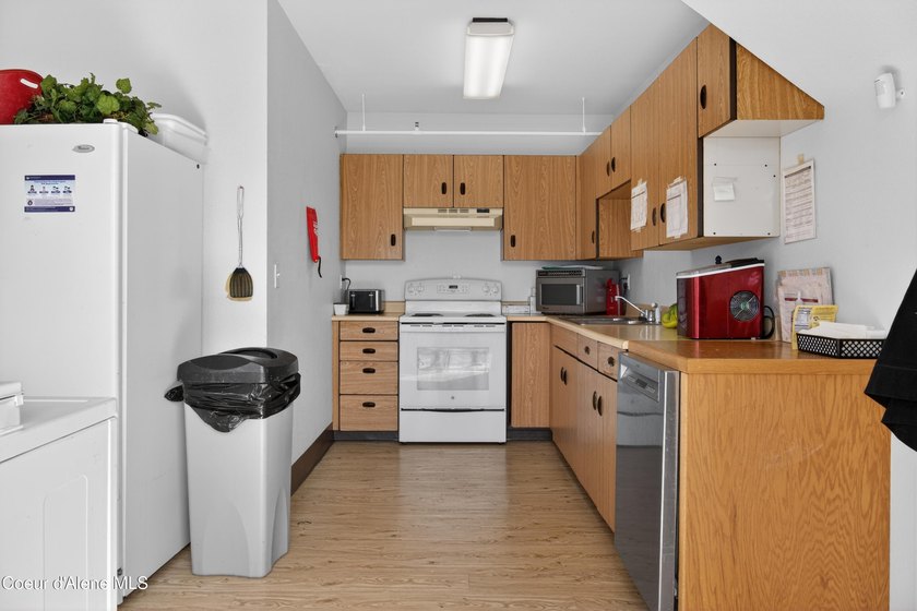 Turnkey Investment: Profitable Business with Purpose Built - photo 20