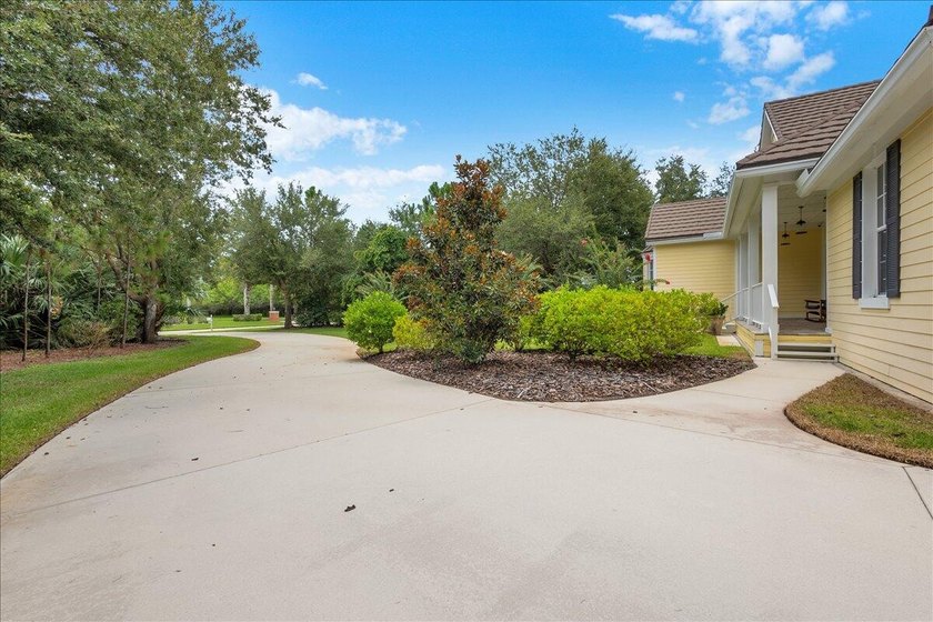 Exceptional estate property offers fabulous Key West style home - photo 12