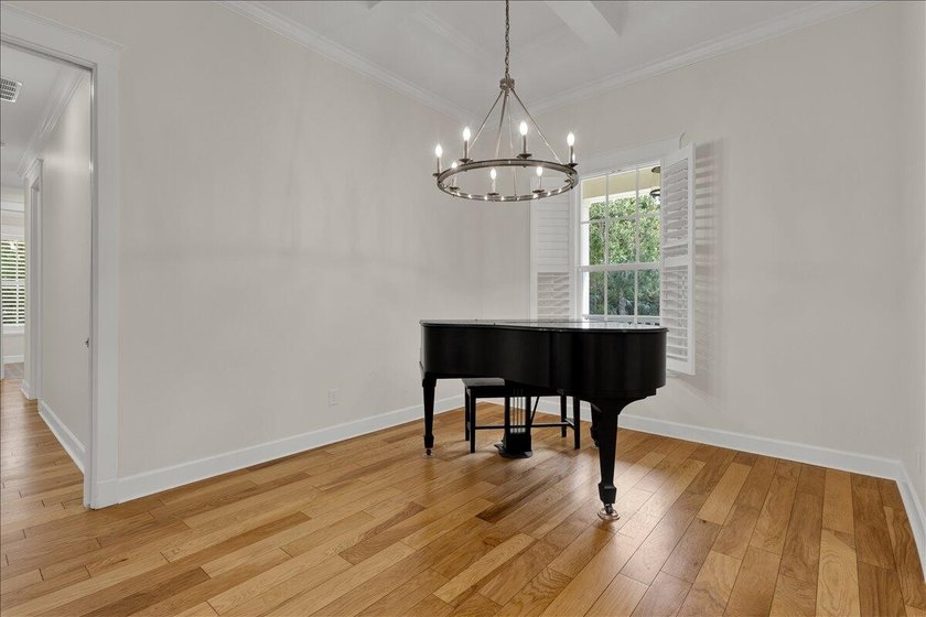 Exceptional estate property offers fabulous Key West style home - photo 19