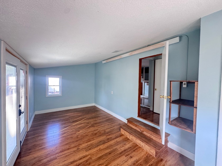 Updated two-level home with awesome indoor-outdoor flow! SOLD - photo 10
