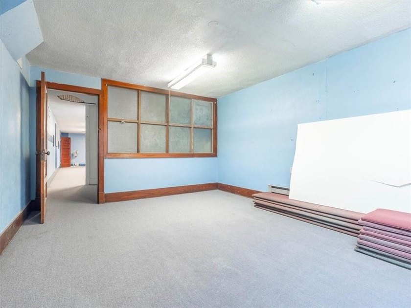 This 25,000+ SF building located on a main arterial in South St - photo 46