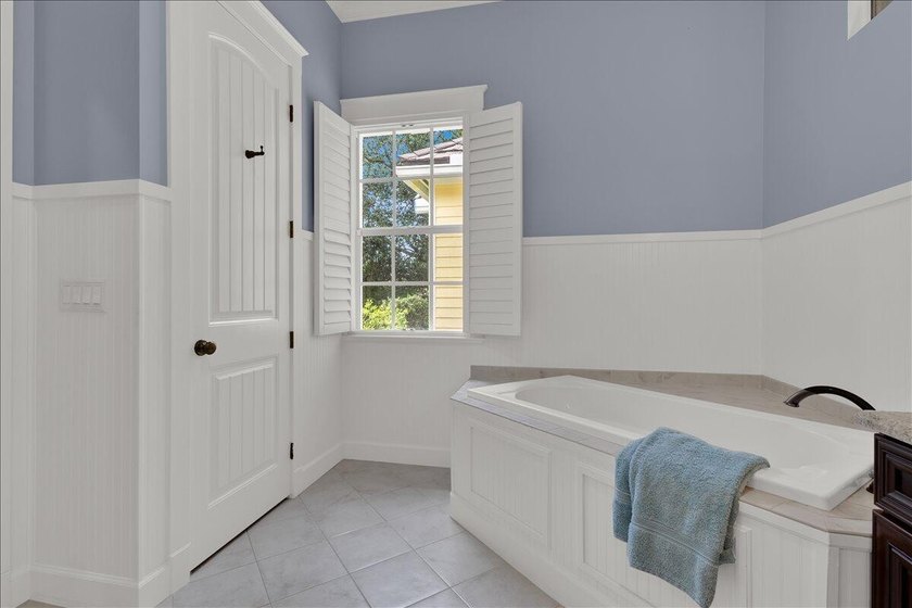 Exceptional estate property offers fabulous Key West style home - photo 47