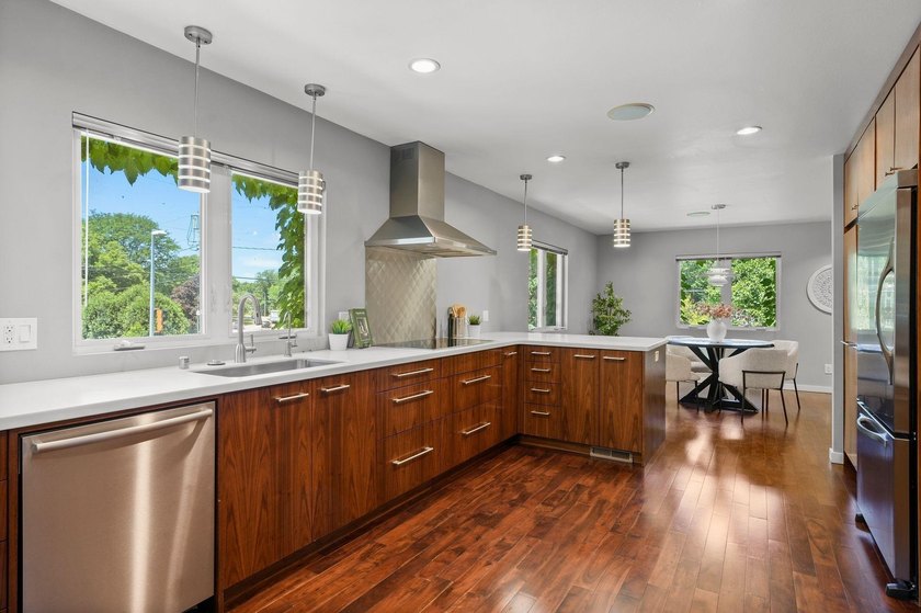 Stunning all-brick home in the heart of Madison! Just across - photo 4