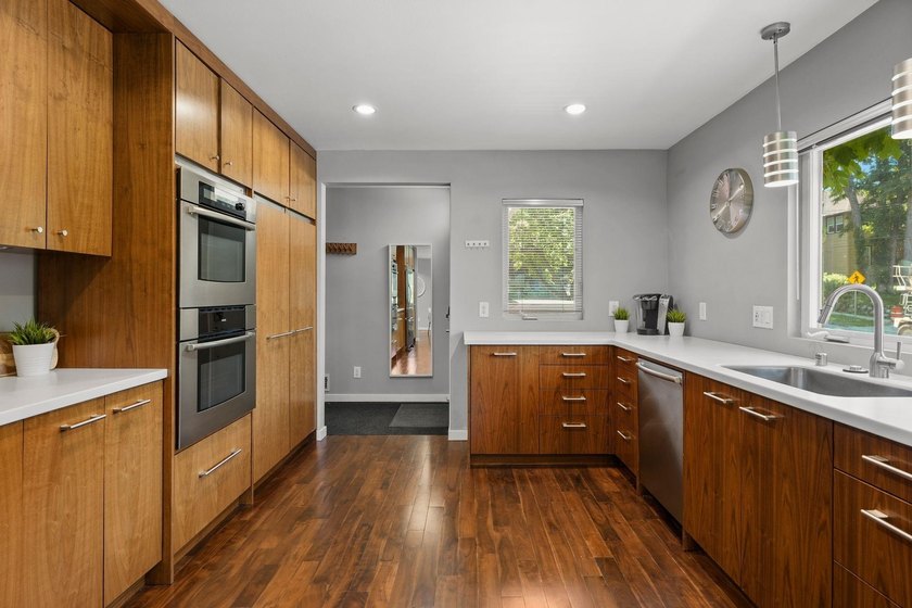 Stunning all-brick home in the heart of Madison! Just across - photo 6