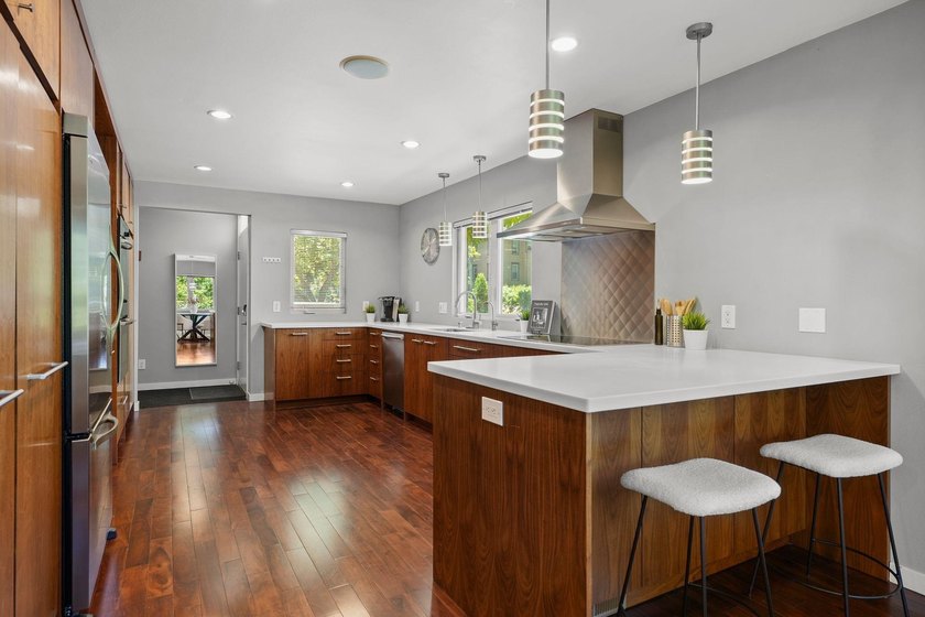 Stunning all-brick home in the heart of Madison! Just across - photo 7
