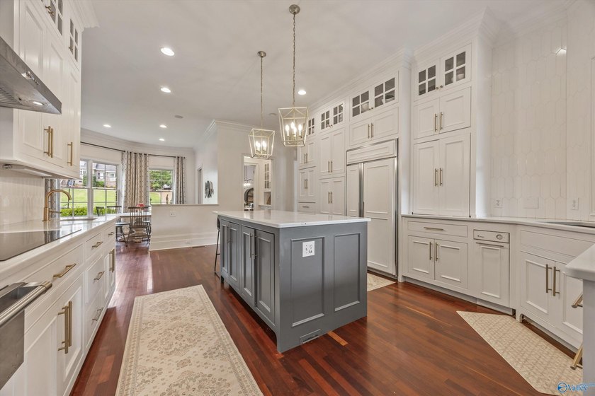 Luxurious lakefront living! You will love every square foot of - photo 11