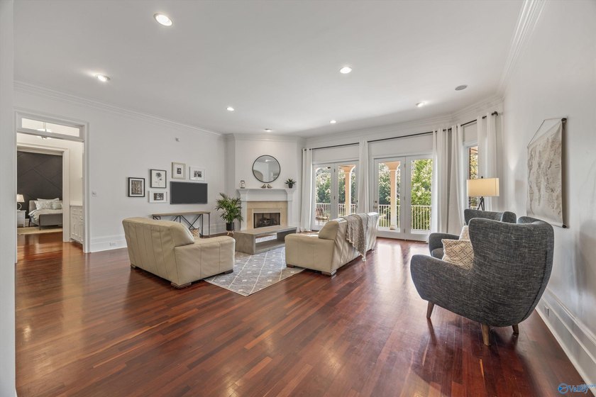 Luxurious lakefront living! You will love every square foot of - photo 14