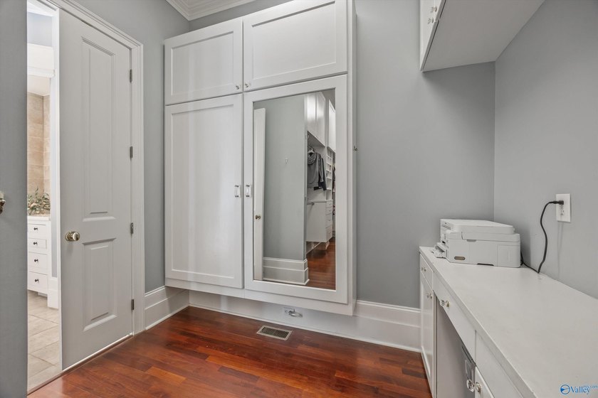 Luxurious lakefront living! You will love every square foot of - photo 24