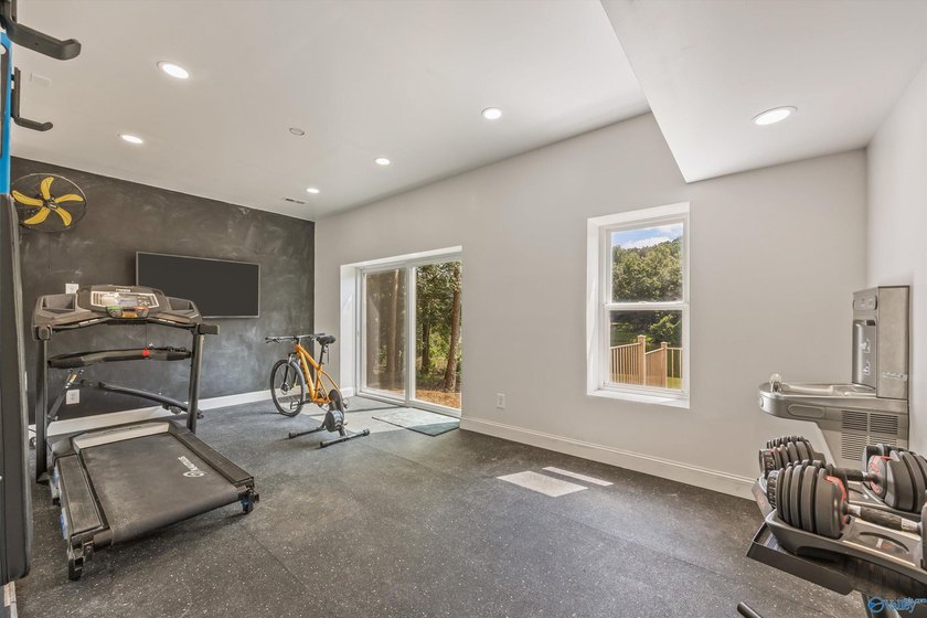 Luxurious lakefront living! You will love every square foot of - photo 26