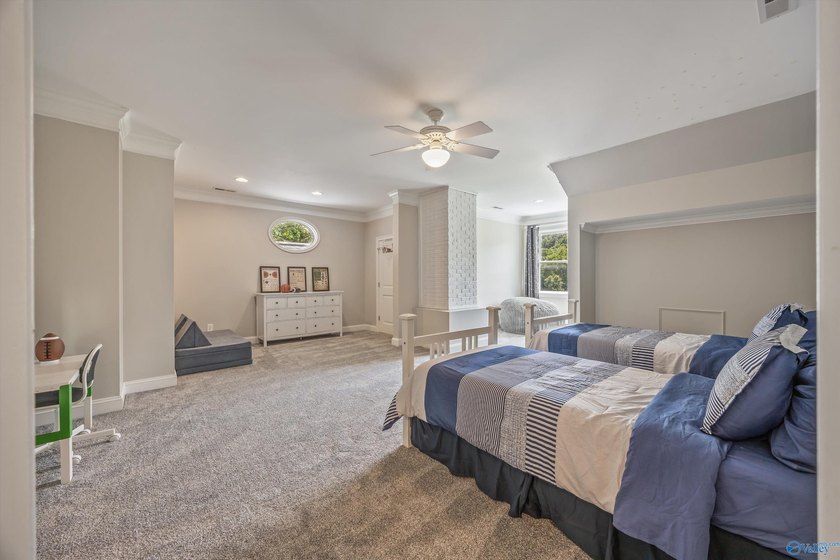 Luxurious lakefront living! You will love every square foot of - photo 27