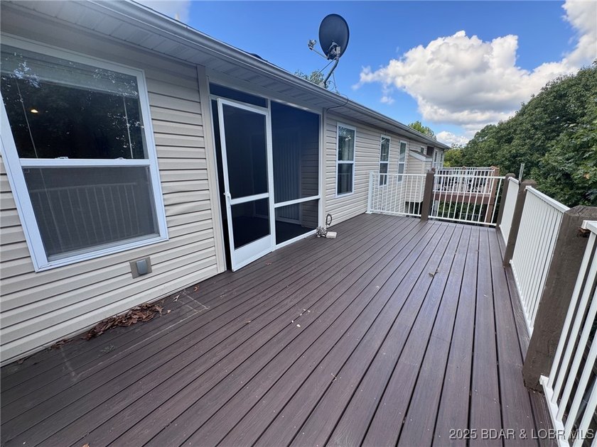 PRIME LOCATION in the heart of Osage Beach! IMPECCABLE - photo 33