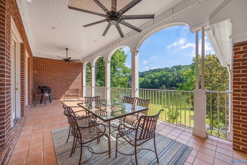 Luxurious lakefront living! You will love every square foot of - photo 36