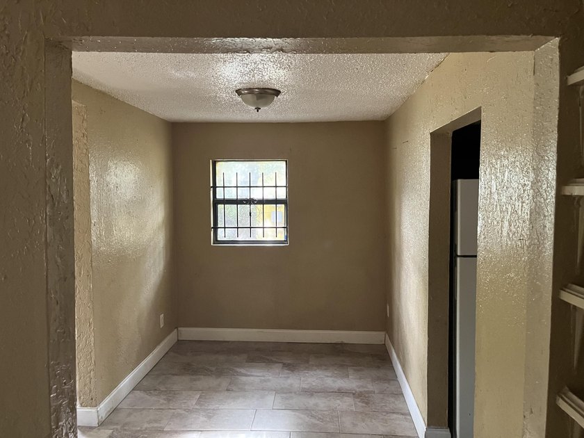 Own one of the nicest and most well maintained house on this - photo 3