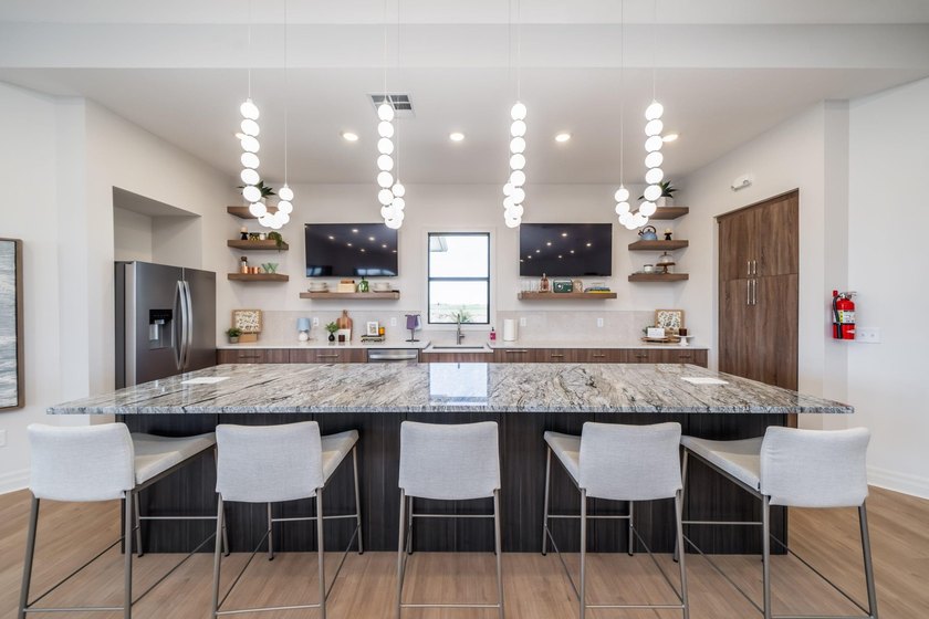 Seller will pay the first two years of HOA dues! This stunning - photo 33