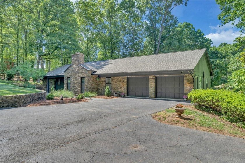 Welcome to this beautifully updated ranch home located in the - photo 4