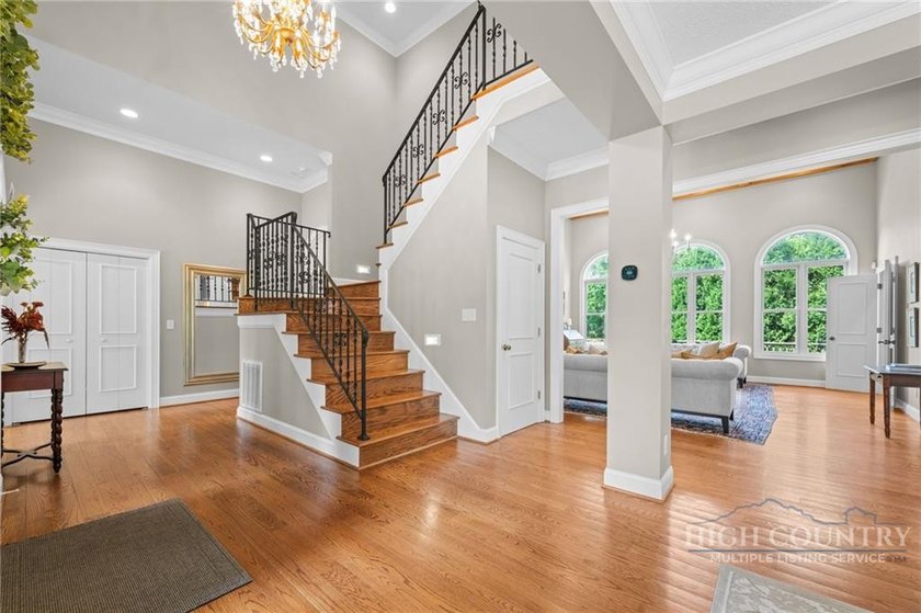 Welcome to 123 Cora's Path, a beautifully designed mountain - photo 18